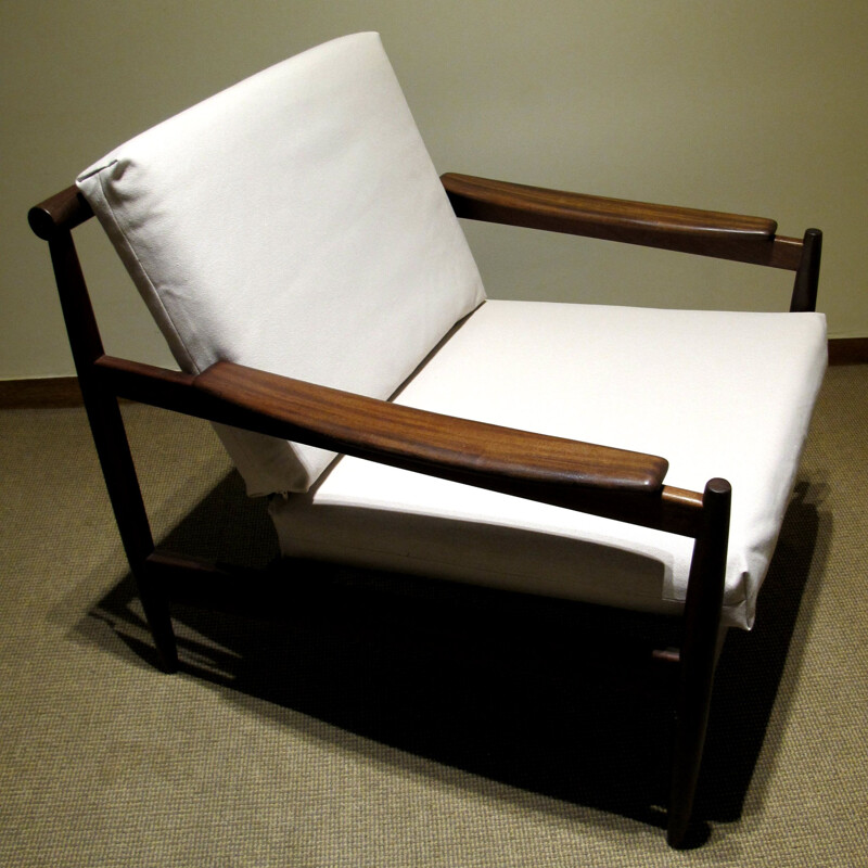 Set of 2 vintage Scandinavian white armchairs 