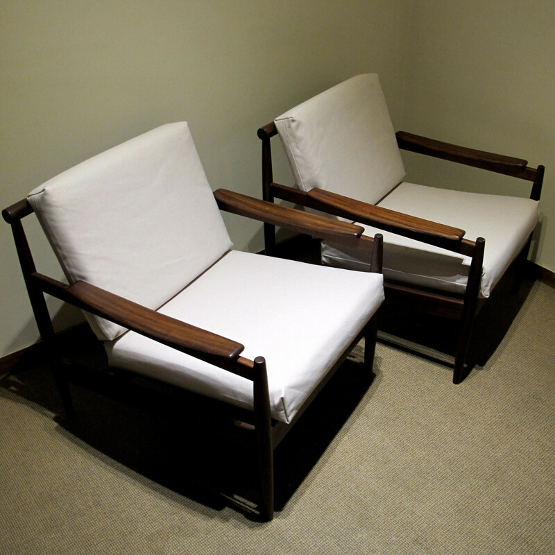 Suite de 2 fauteuils vintage scandinaves blancs