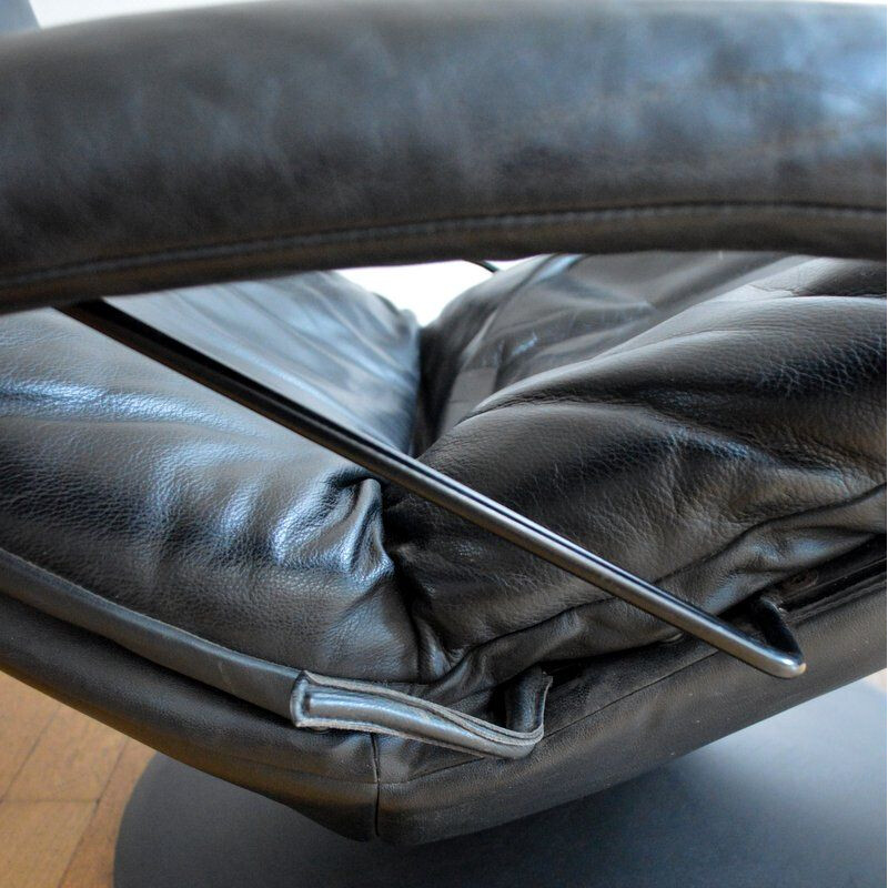 Vintage Relax lounge black leather chair