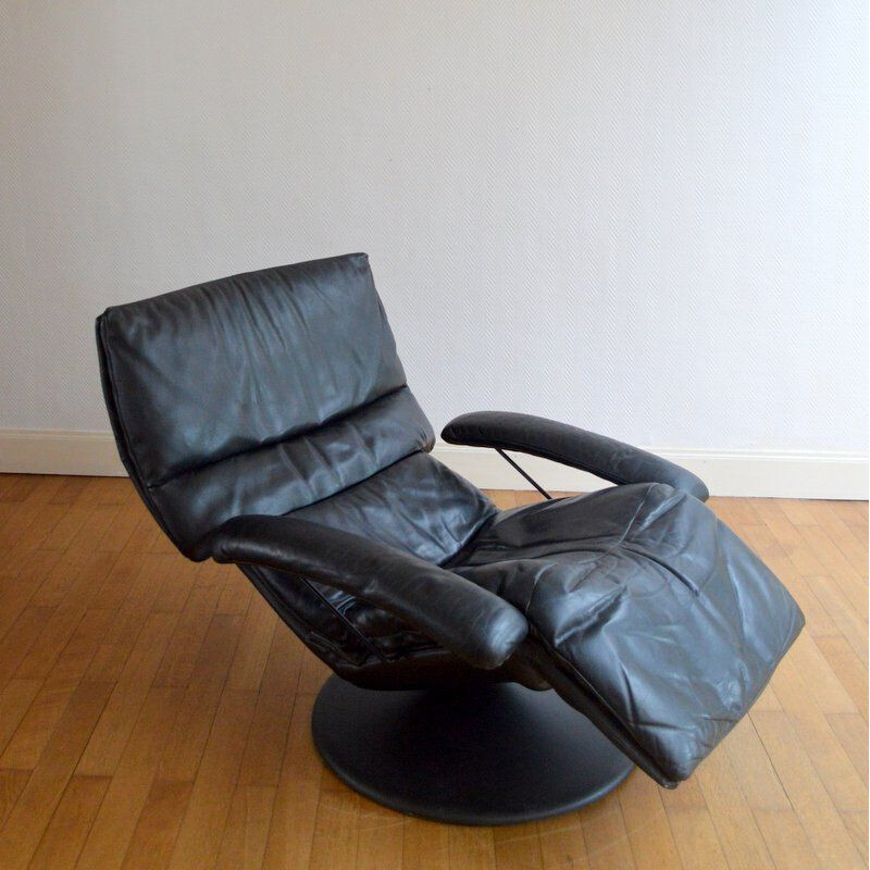 Vintage Relax lounge black leather chair