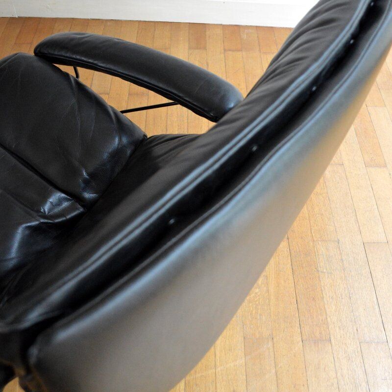 Vintage Relax lounge black leather chair