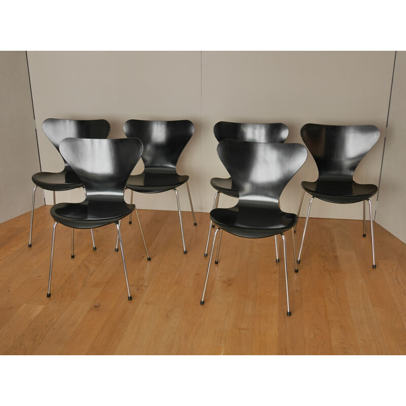 Suite de 6 chaises à repas 3107 par Arne Jacobsen