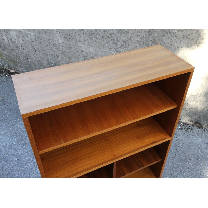 Vintage French bookcase with 4 levels