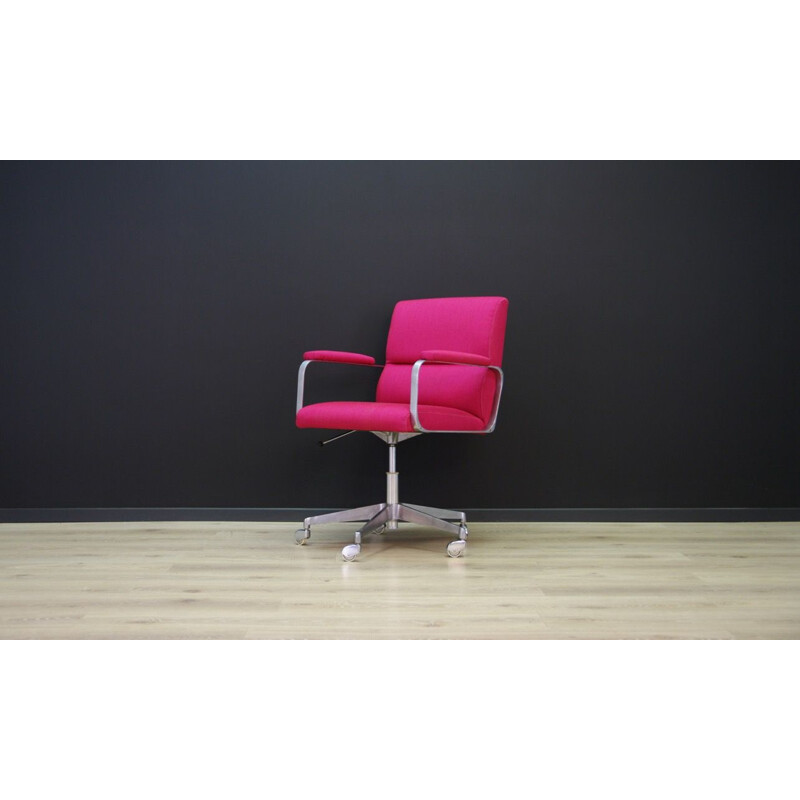 Fauteuil rose vintage en aluminium