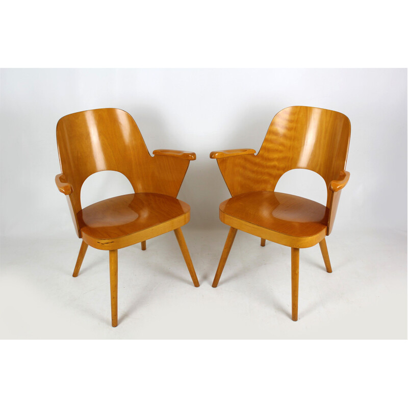 2 vintage wooden chairs by Lubomír Hofmann 1950