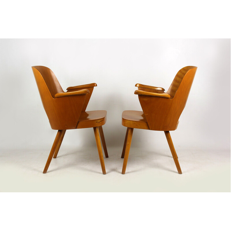 2 vintage wooden chairs by Lubomír Hofmann 1950