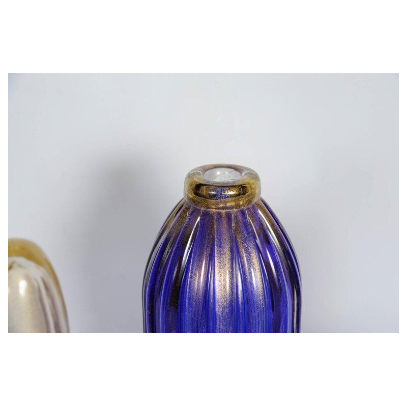 Suite de 3 bouteilles vintage bleues en verre de Murano