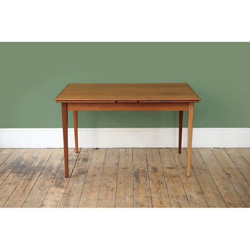 Vintage extendable Scandinavian dining table in teak