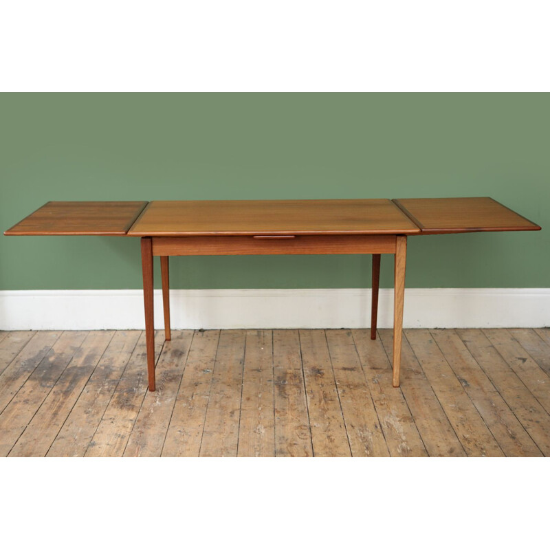 Vintage extendable Scandinavian dining table in teak