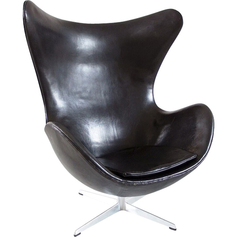 Egg chair en cuir noir, 1ere édition, Arne Jacobsen Danemark 1966