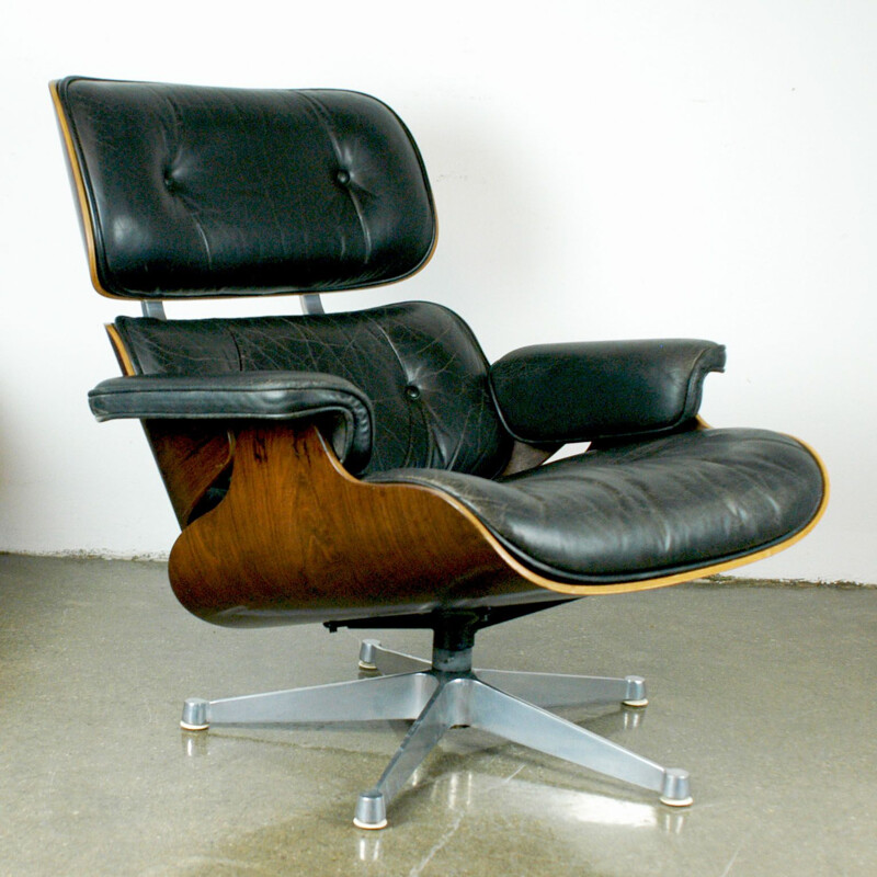 Fauteuil lounge et ottoman vintage en palissandre par Eames pour Herman Miller