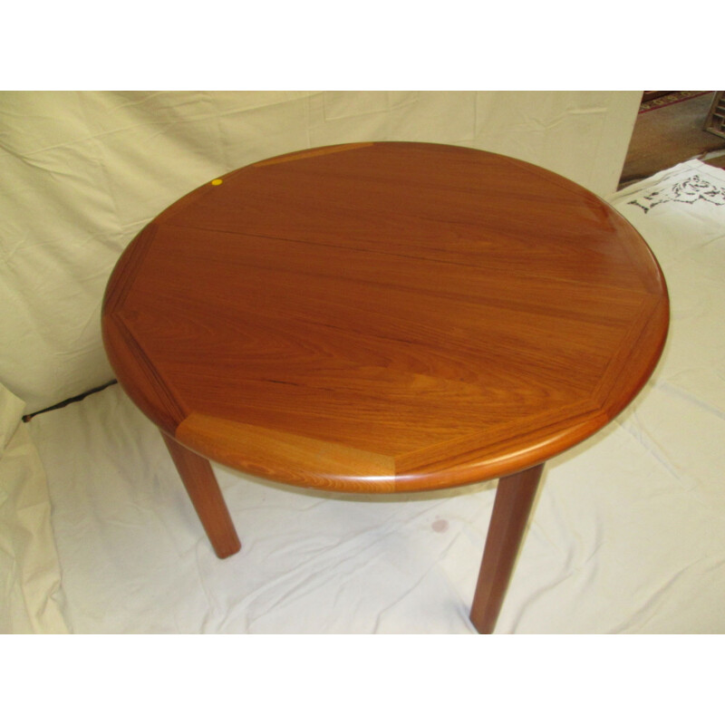 Vintage round dining table in teak