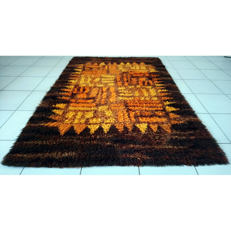 Vintage Scandinavian carpet in wool