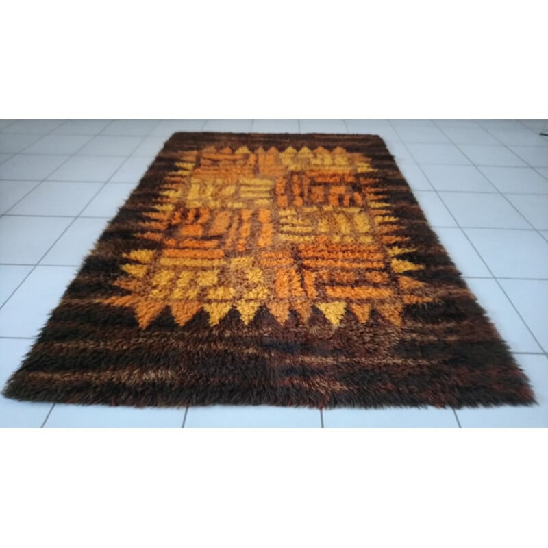 Vintage Scandinavian carpet in wool