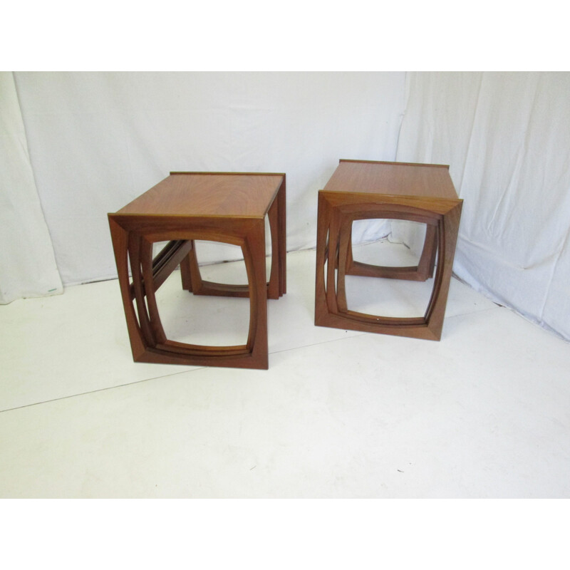 Set of 2 vintage nesting tables in teak