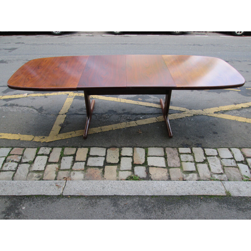 Vintage oval dining table in teak