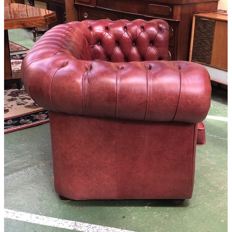 Canapé chesterfield en cuir rouge 1970