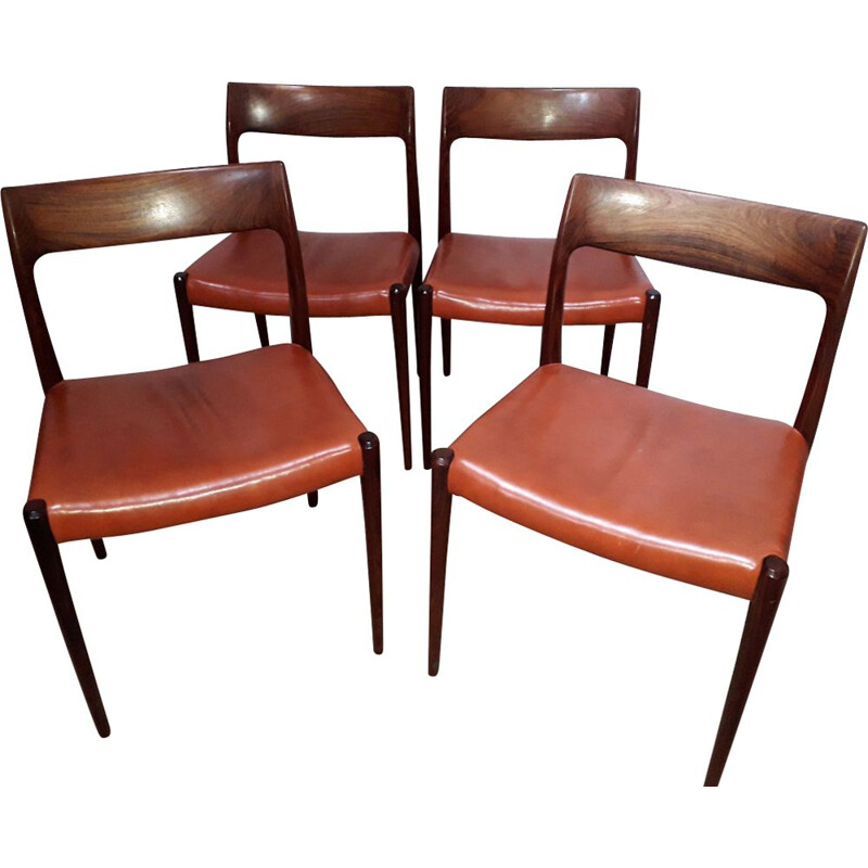 Set of 4 Scandinavian chairs in rosewood by Niels Möller
