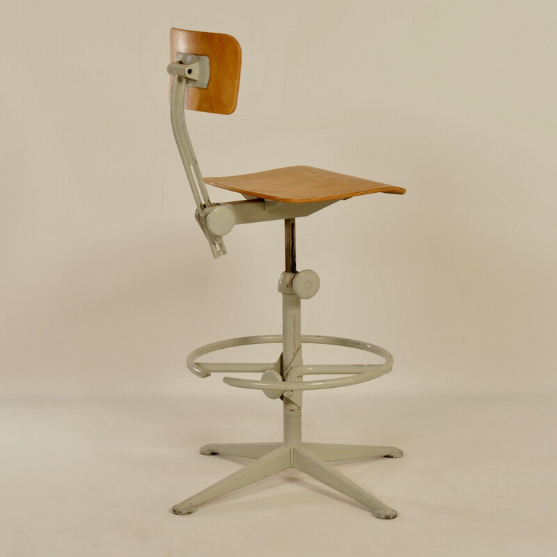Chaise industrielle vintage par Friso Kramer 1960