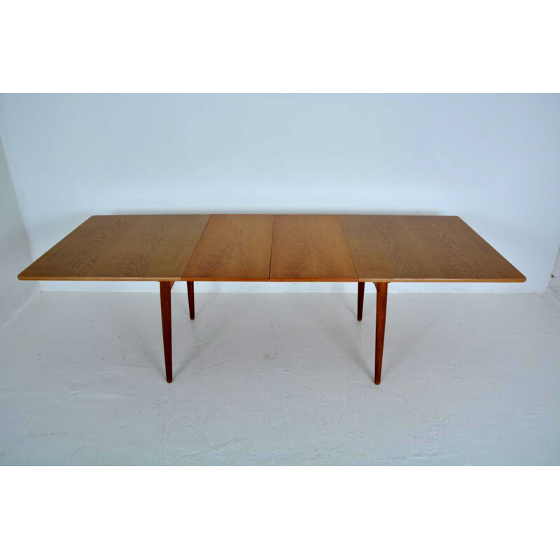 Table à repas vintage scandinave par Hans Wegner