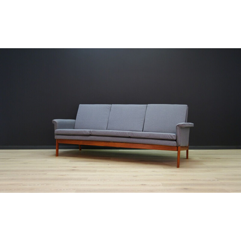 Vintage 3-seater Danish sofa by FIinn Juhl