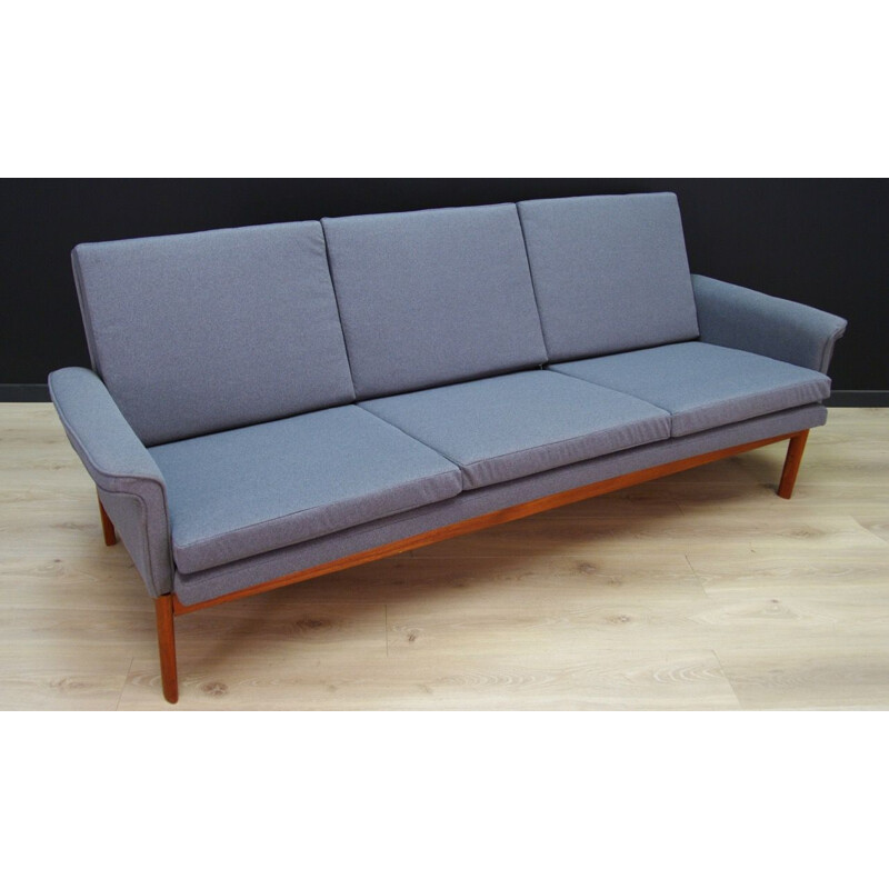 Vintage 3-seater Danish sofa by FIinn Juhl