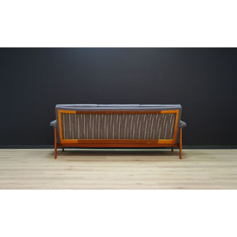 Vintage 3-seater Danish sofa by FIinn Juhl