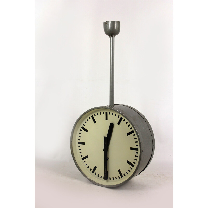 Vintage railway clock from Pragotron