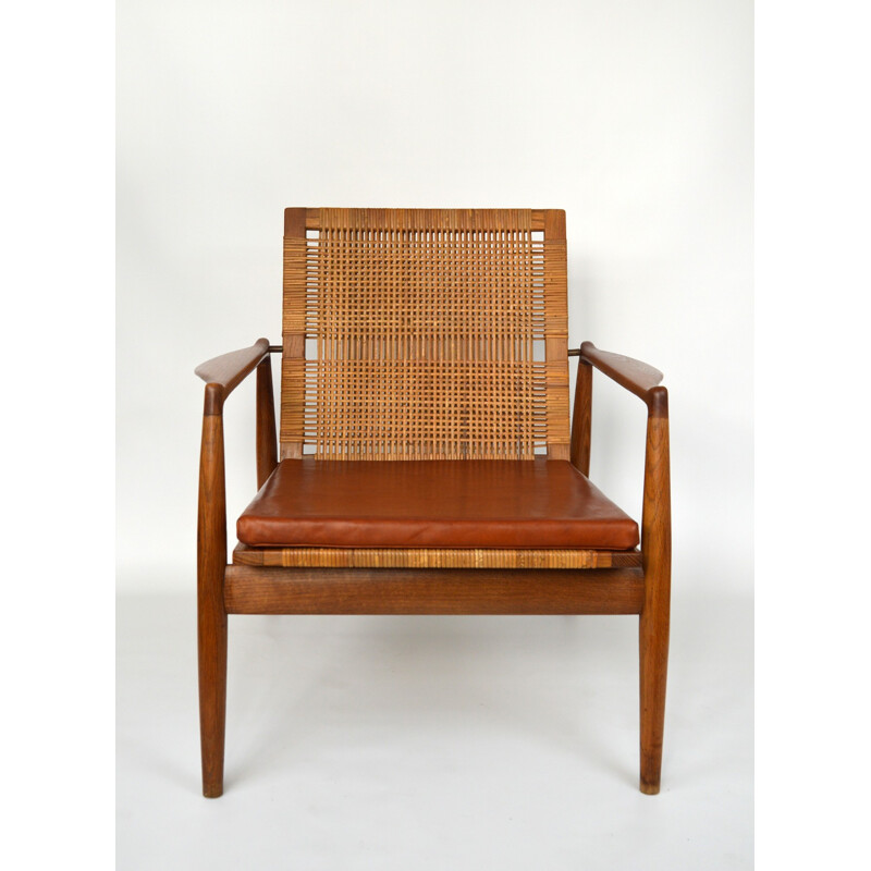 Armchair n°96 in oak, teak and cane, Finn JUHL, Soren Willadsen edition - 1956