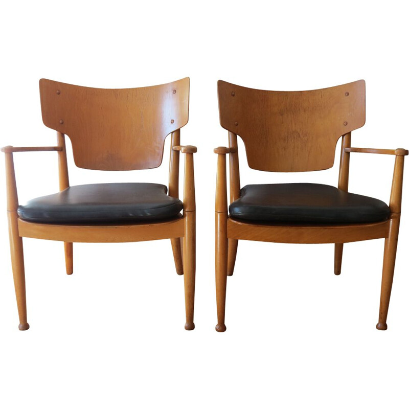 2 vintage danish chairs by Hvidt and Molgaard 1940