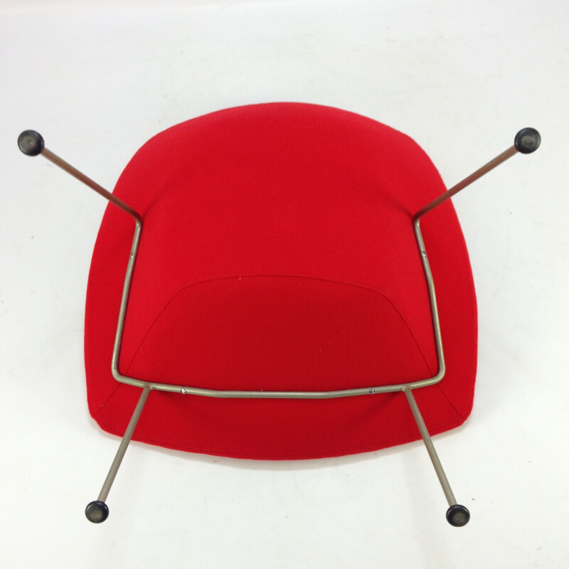 Vintage oyster chair with ottoman by Pierre Paulin for Artifort