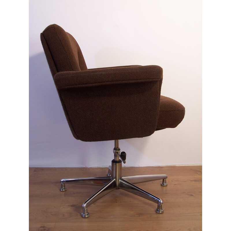 Vintage swivel desk chair in metal