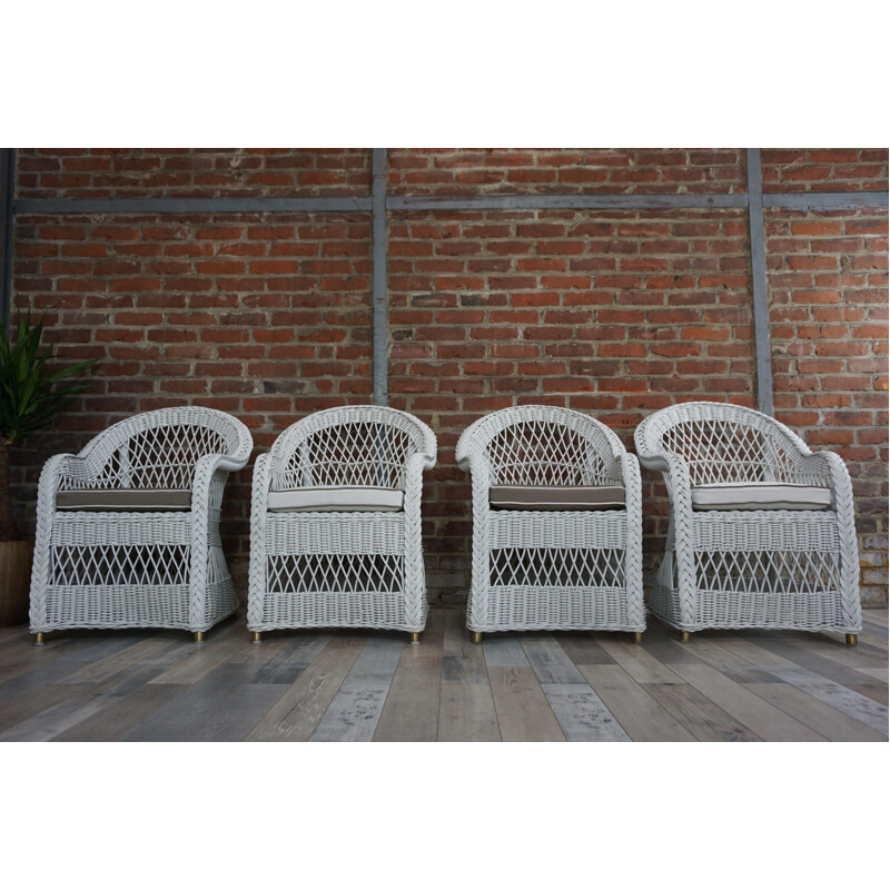 Set of 4 vintage armchairs in white lloyd loom