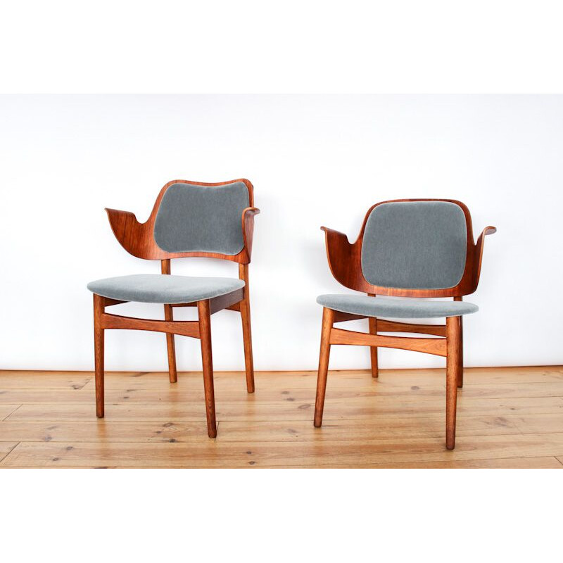  Vintage 107 chair in teak by Hans Olsen