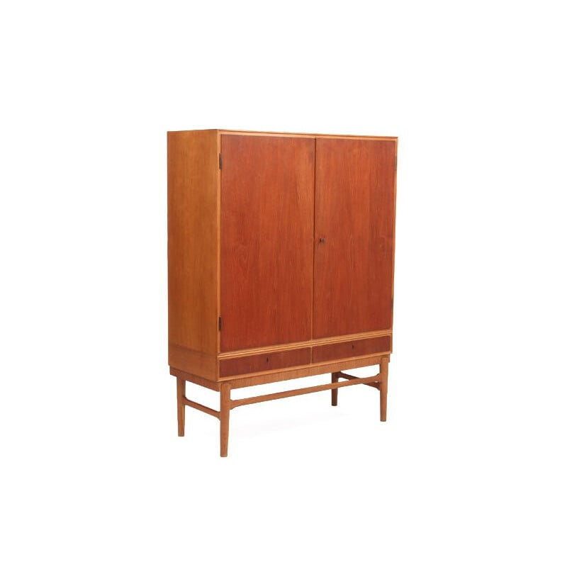 Vintage danish cabinet in teak & oak