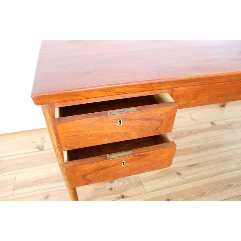 Vintage danish desk in teak 1960s