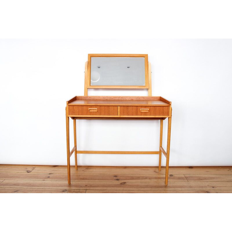 Vintage dressing table in teak