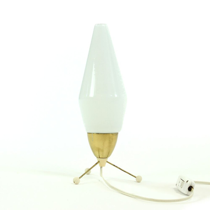 Lampe de table vintage en verre opalin blanc et laiton