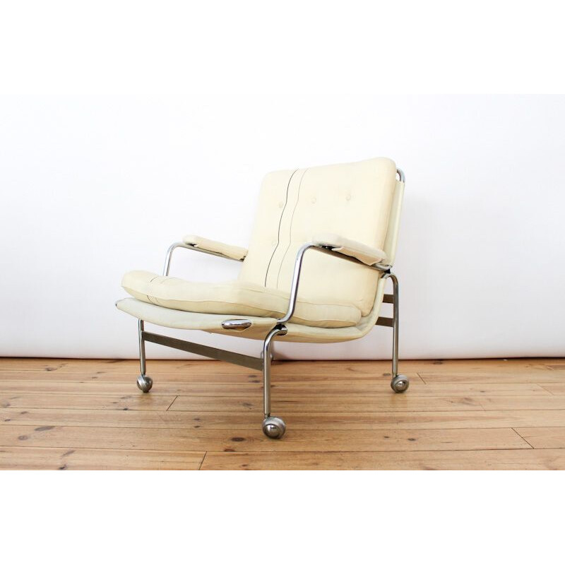 Vintage white armchair "Karin" by Bruno Mathsson