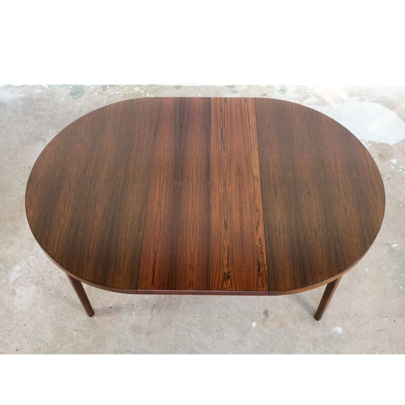 Vintage Danish dining table in rosewood