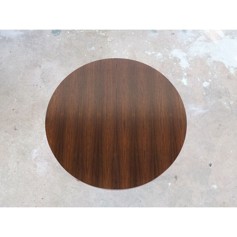 Vintage Danish dining table in rosewood