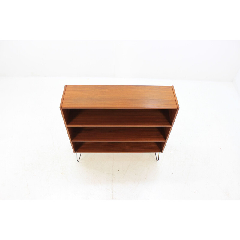 Vintage Danish bookcase in teak