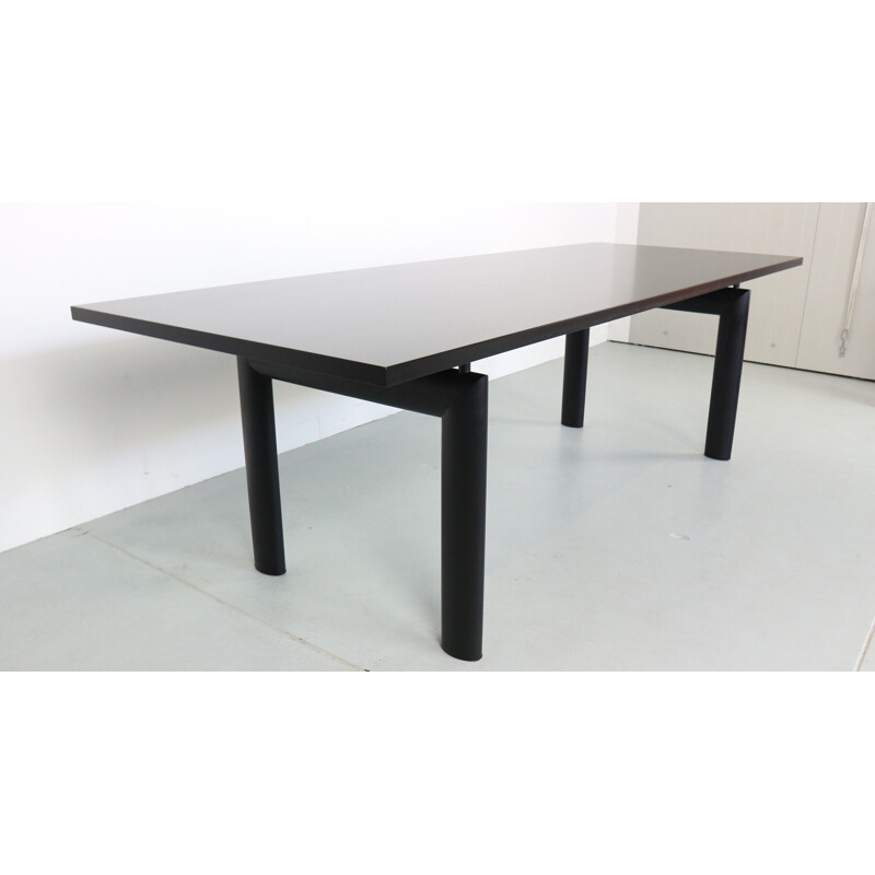 Table à repas LC6 noire par Le Corbusier pour Cassina