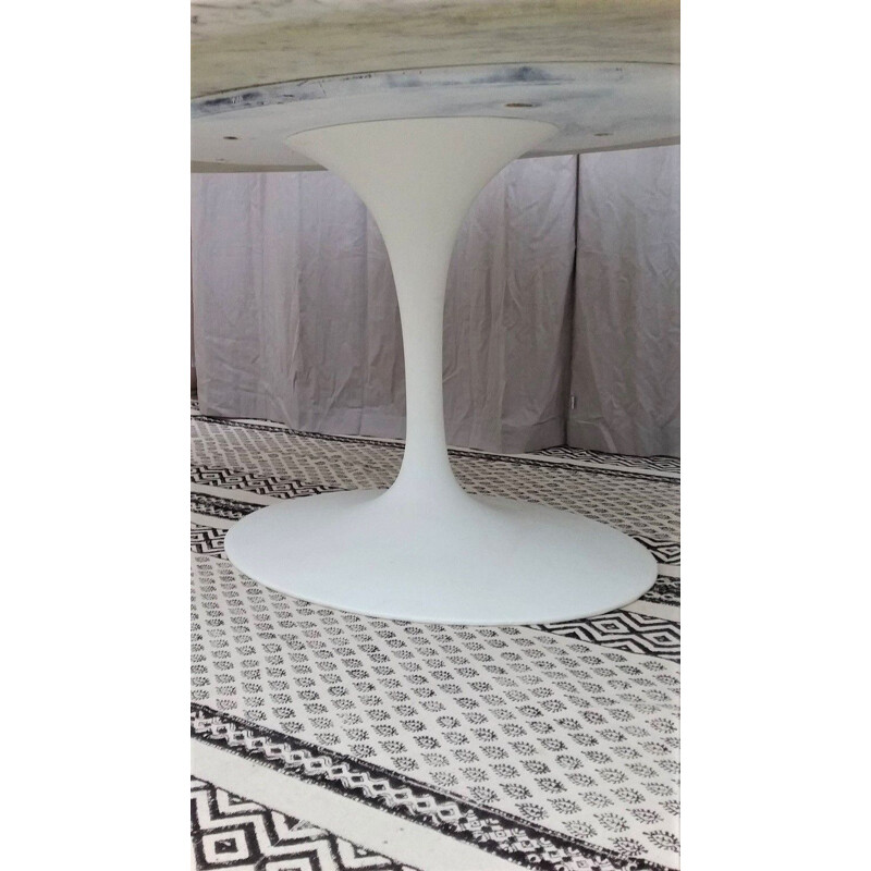 Table tulipe Knoll en marbre carrare par Eero Saarinen