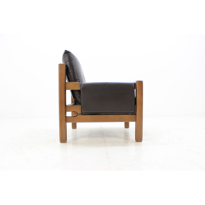 Vintage Scandinavian armchair in leather