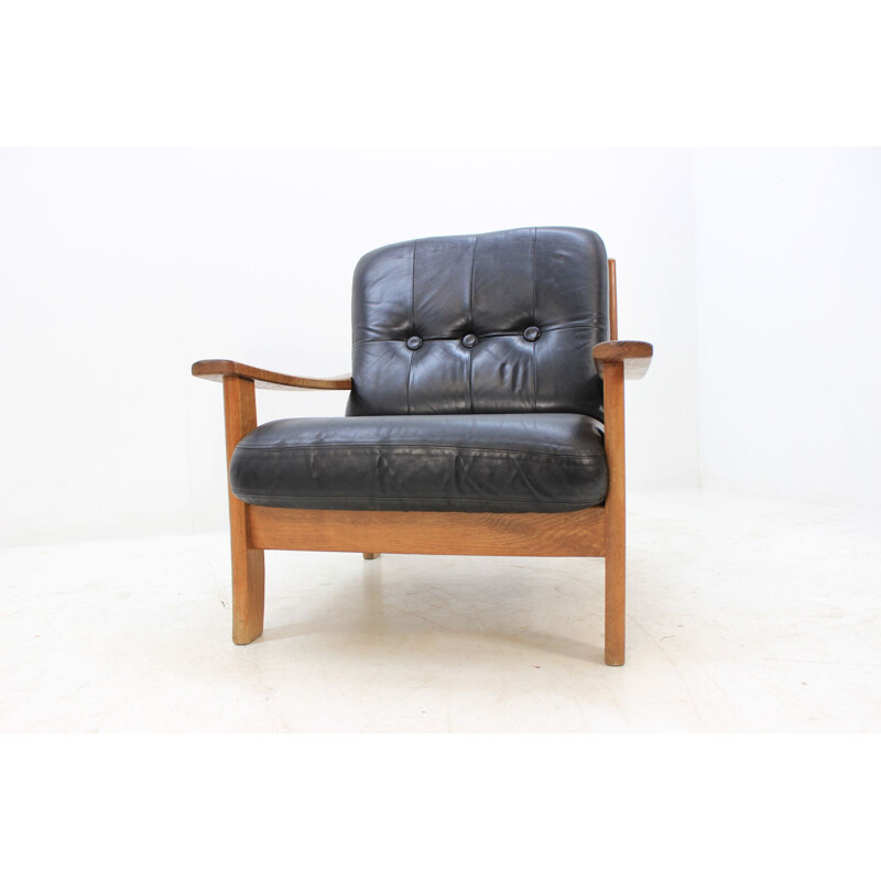 Set of 2 vintage scandinavian armchairs in black leather
