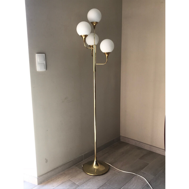 Vintage design floor lamp in brass