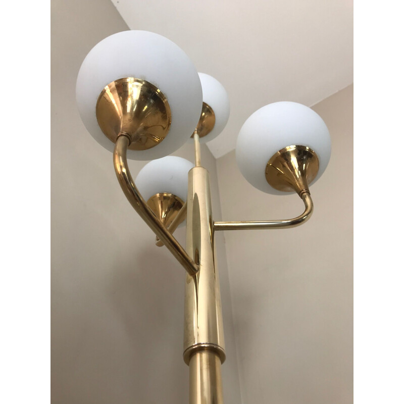 Vintage design floor lamp in brass