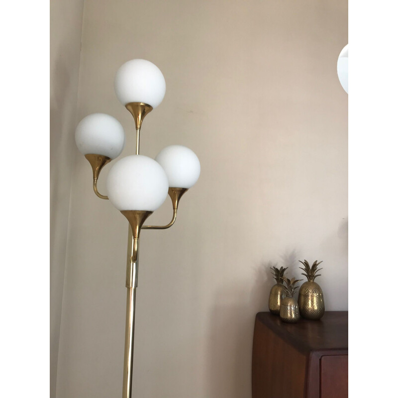 Vintage design floor lamp in brass