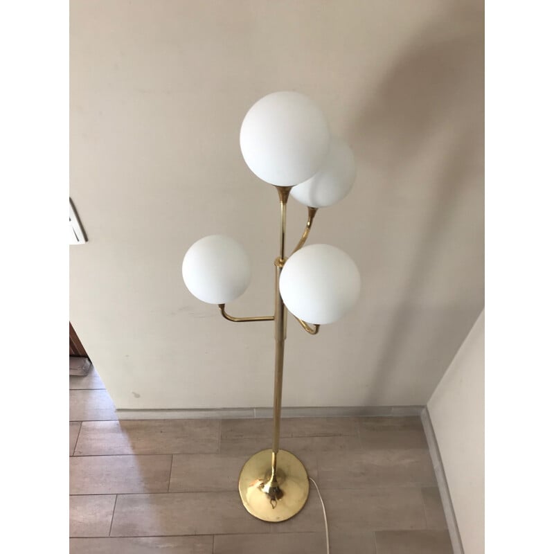 Vintage design floor lamp in brass